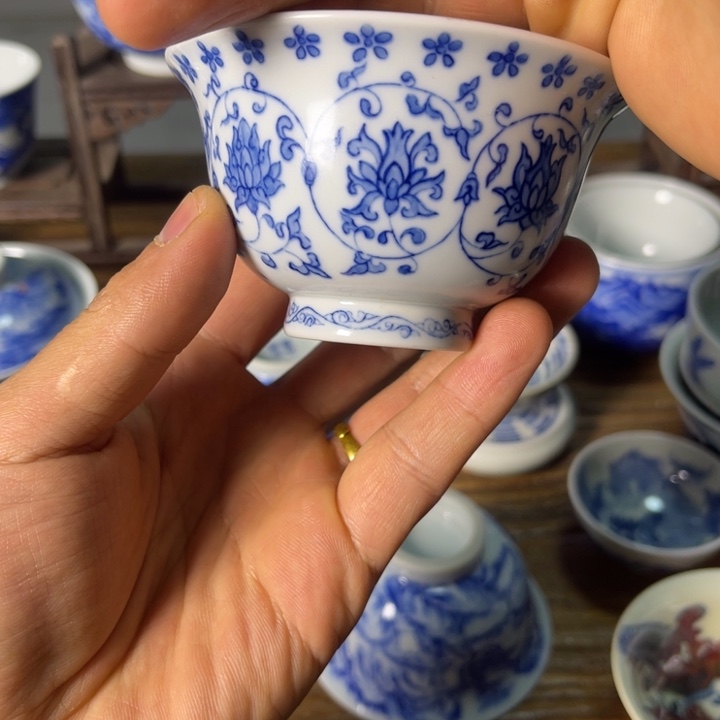 景德镇陶瓷青花主人杯