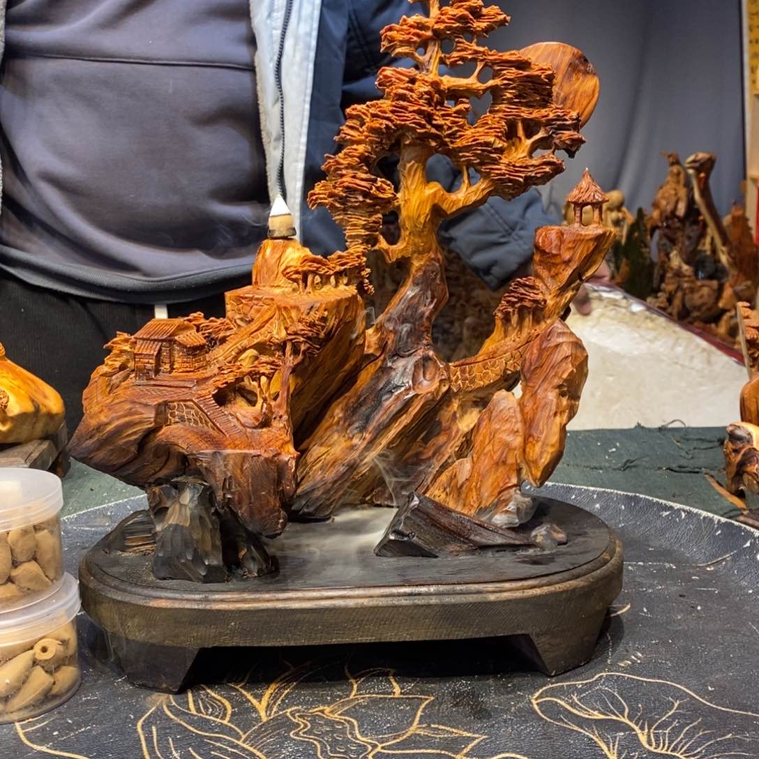 柏木（崖柏）黑油造型崖柏山水