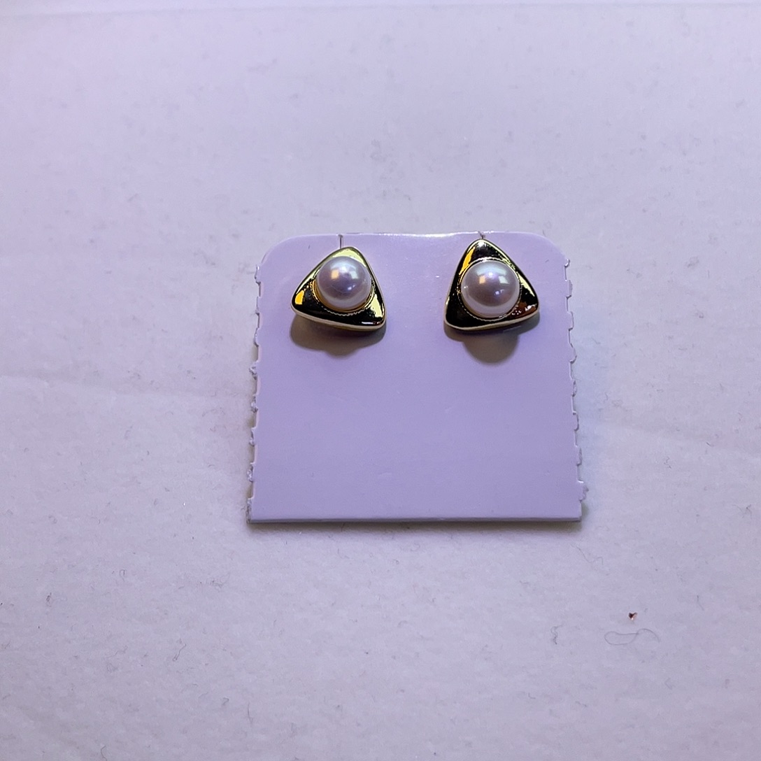 淡水珍珠耳饰未镶嵌