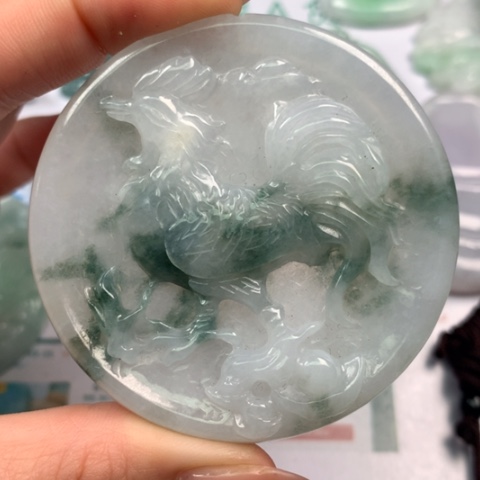 翡翠颈饰未镶嵌翡翠