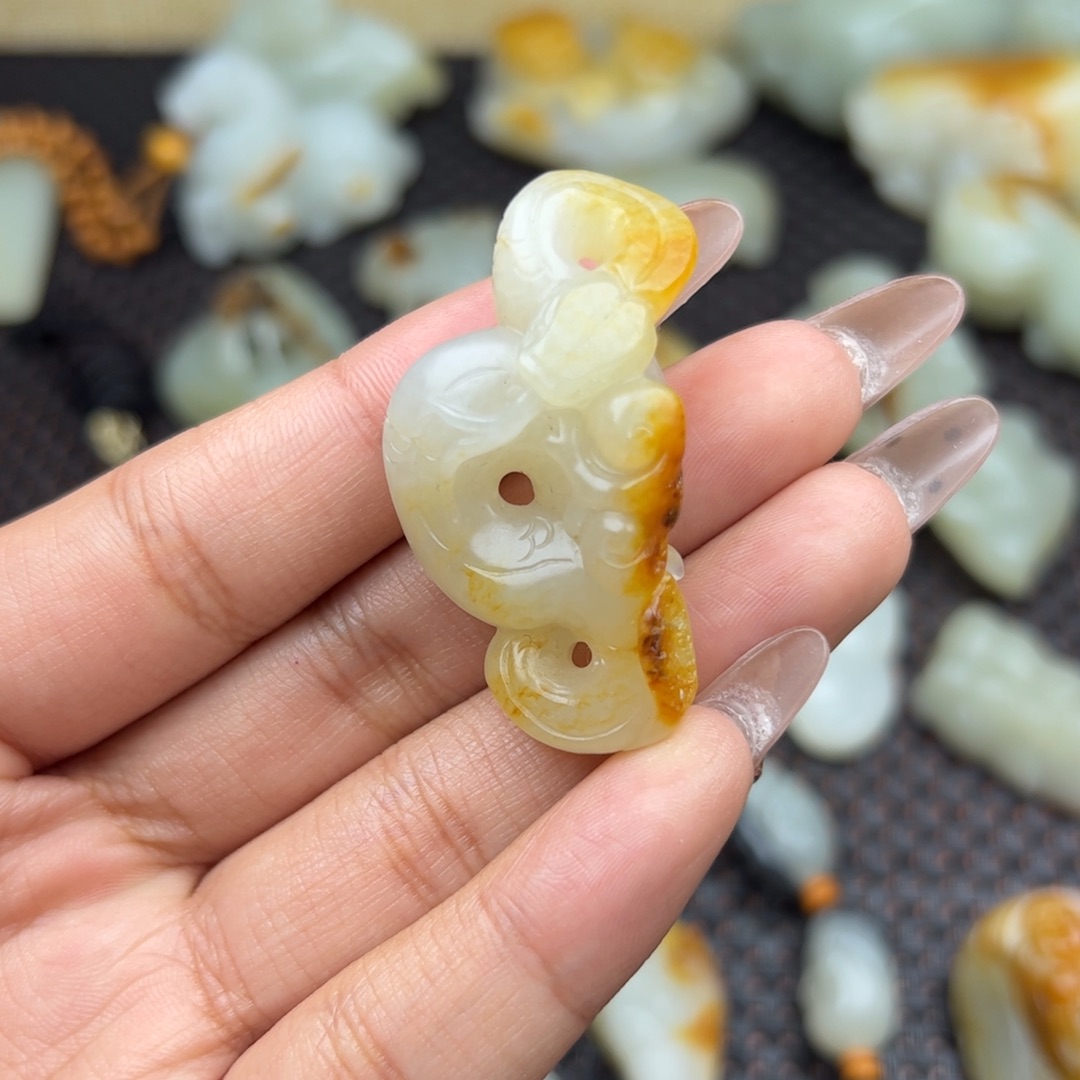 和田玉吊坠未镶嵌