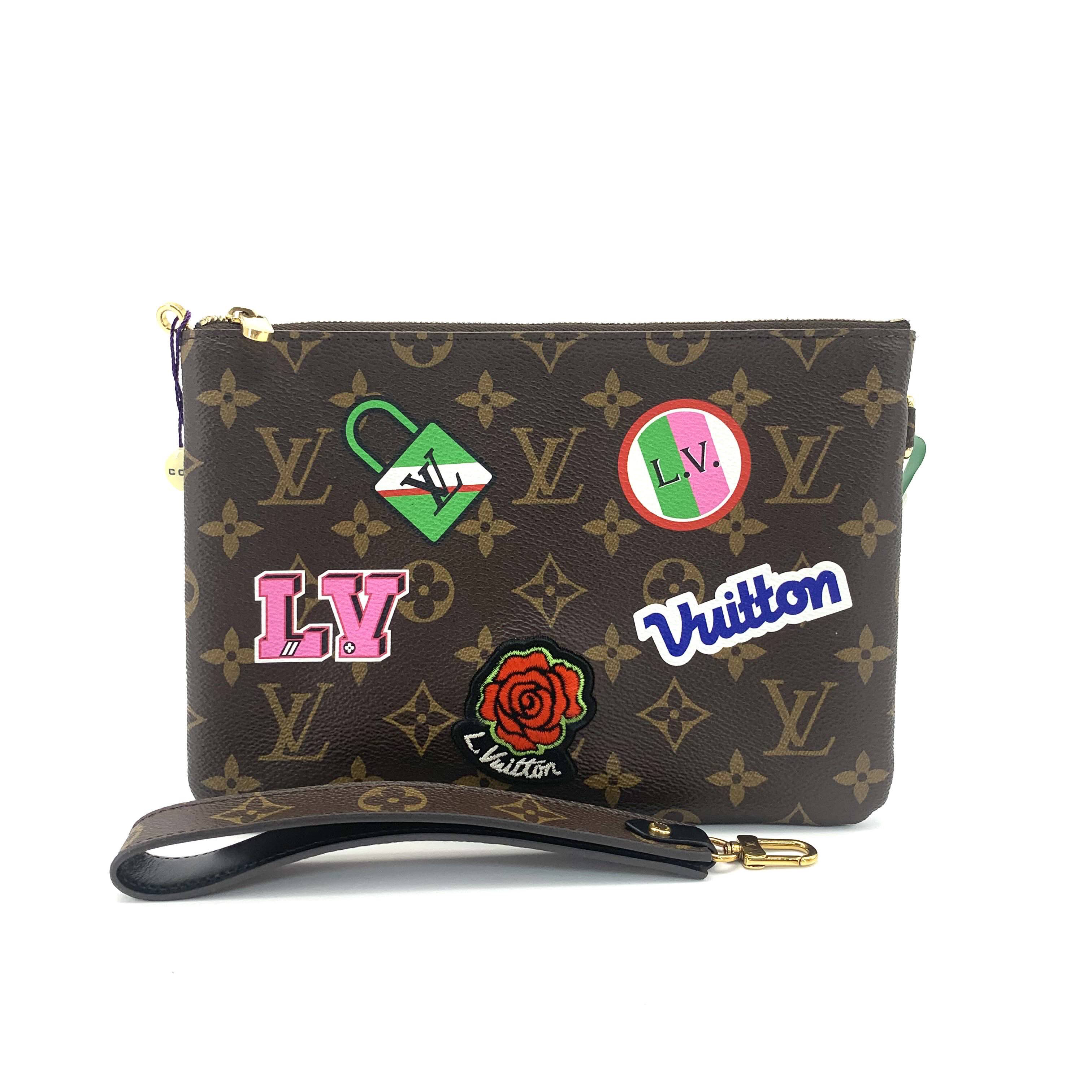 99新 LouisVuitton/路易威登 棕老花徽章限量款手拿包 尺寸23/16 