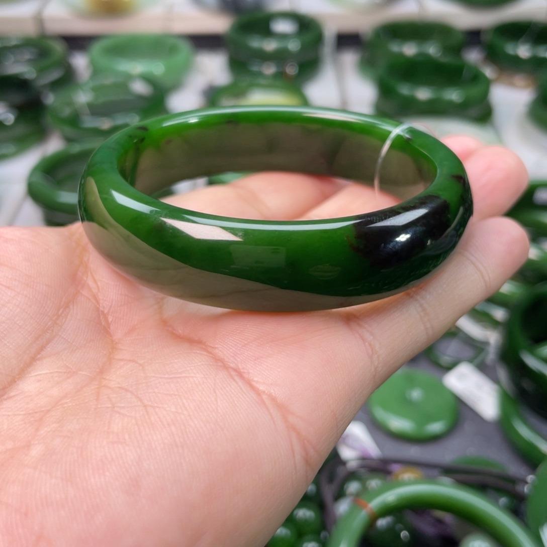 和田玉（碧玉）手镯未镶嵌