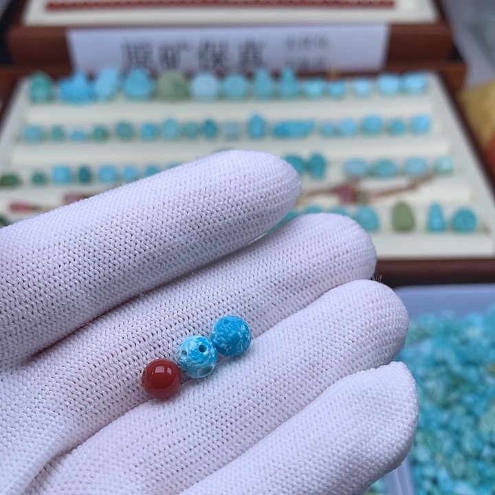 南红玛瑙未镶嵌珠宝奇石