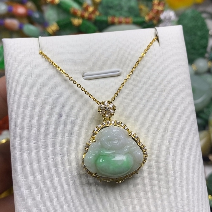 翡翠未镶嵌吊坠(赠链)