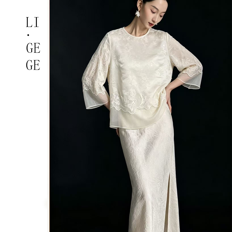 【李老板专属】i.GEGE【蝶影清韵】时尚女士高贵复古上衣BH 26314012