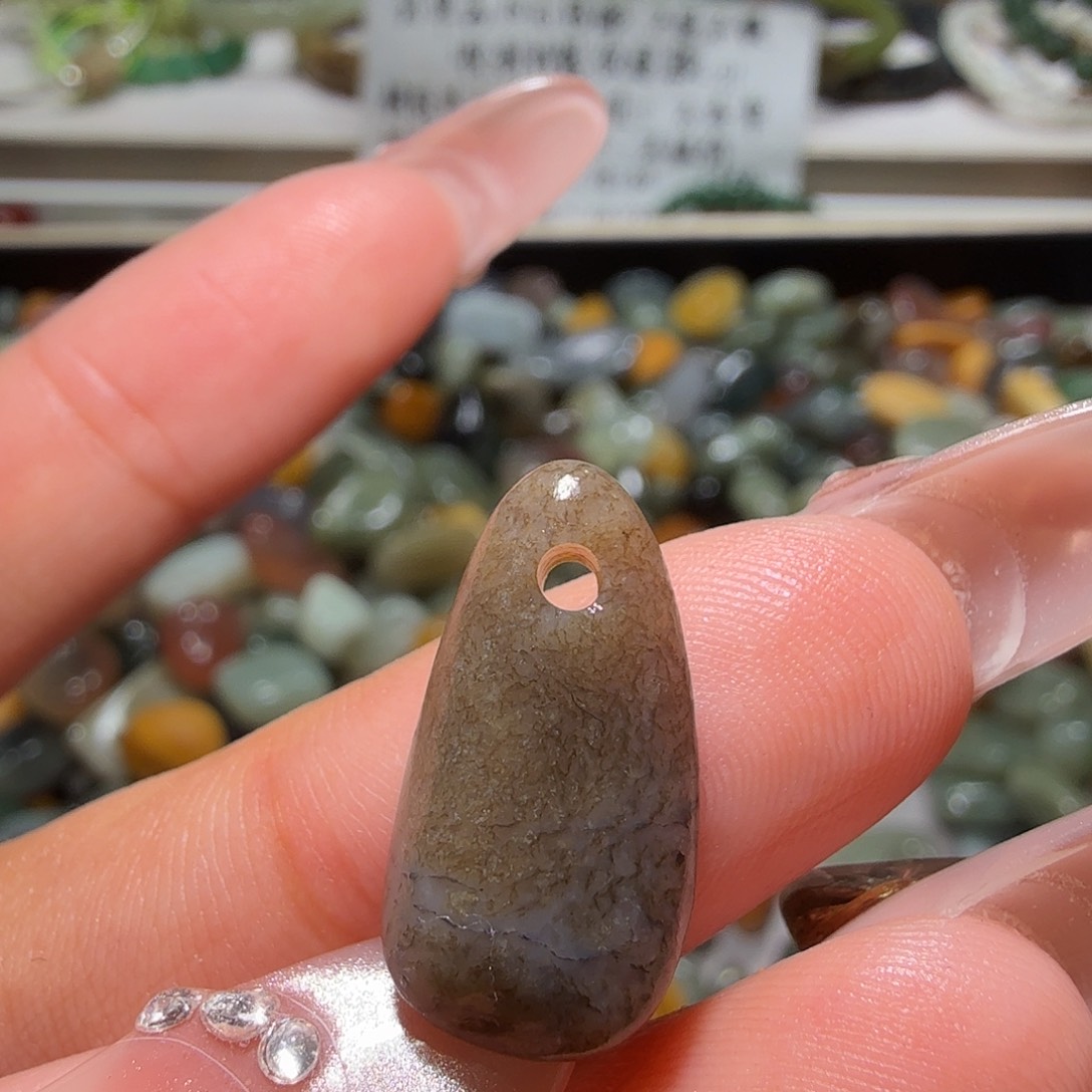 和田玉未镶嵌珠宝奇石