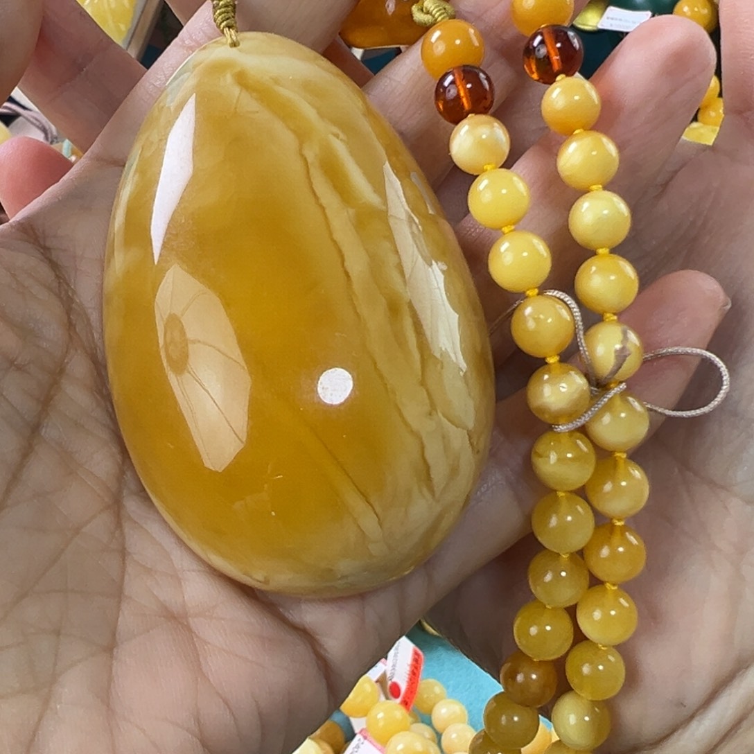 蜜蜡吊坠(赠链)未镶嵌