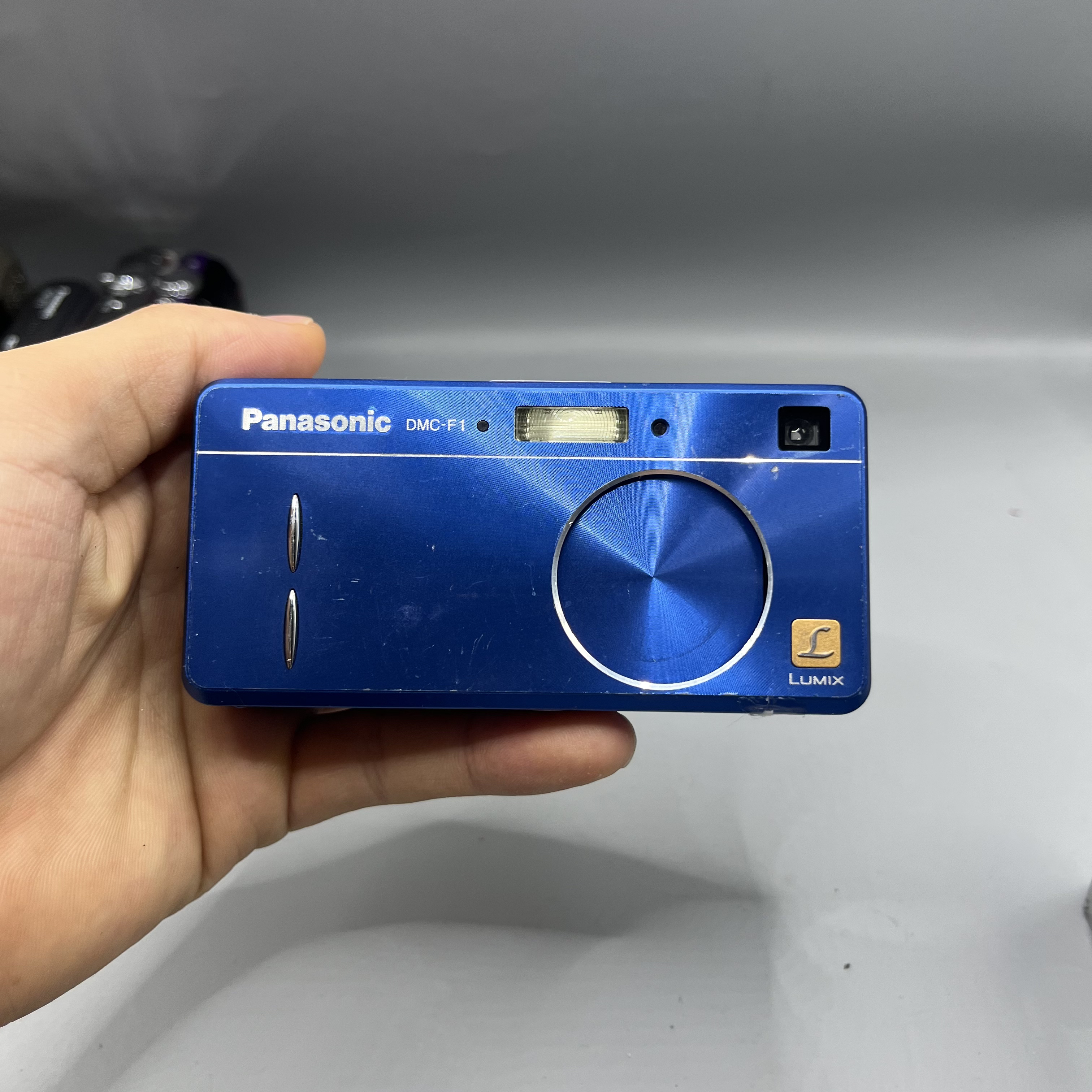 9新  9新 Panasonic/松下 f1  复古氛围！400万像素3倍光学（自备充