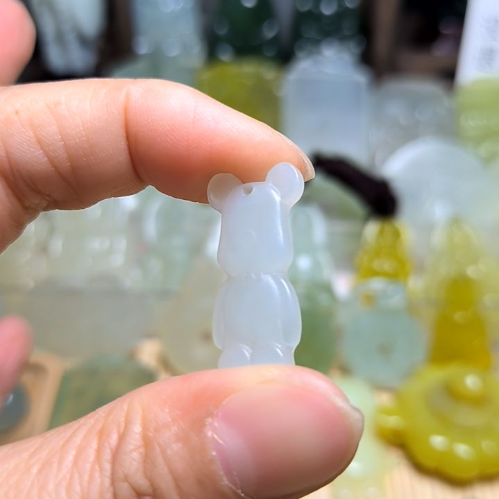 岫玉吊坠(不含链)未镶嵌