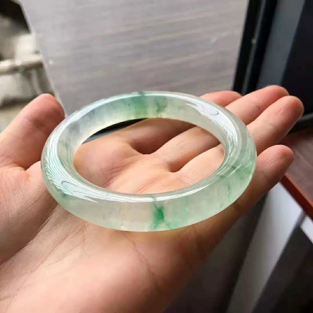 高冰飘花翘色定制毕业级翡翠手镯