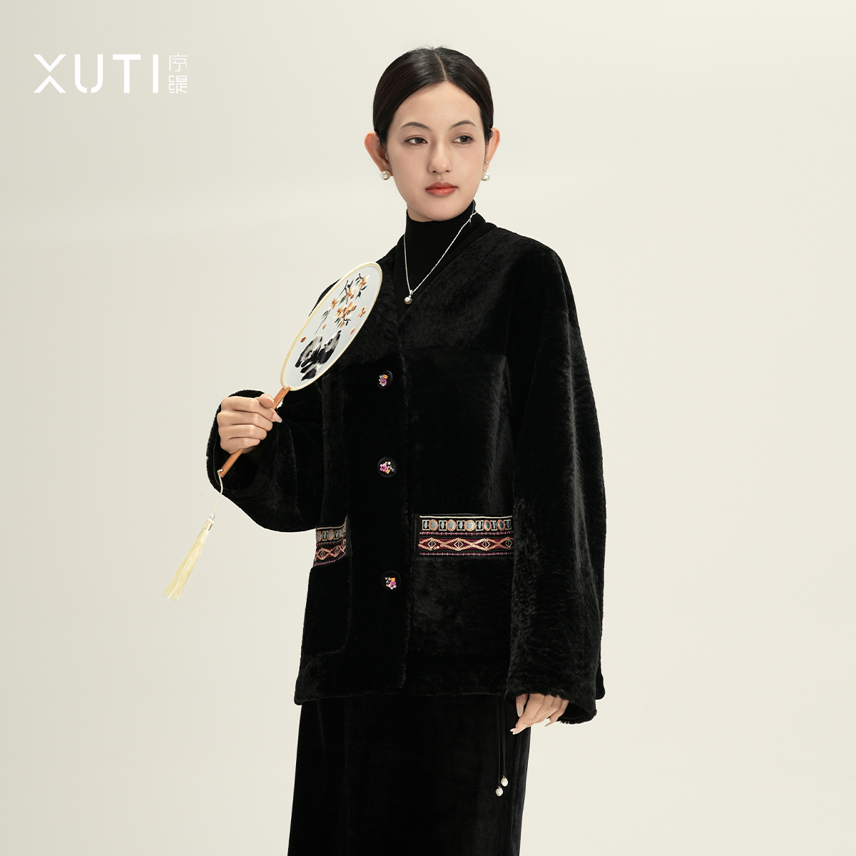 序缇100%皮毛一体 新中式刺绣高端皮草外套女冬季H270-25606