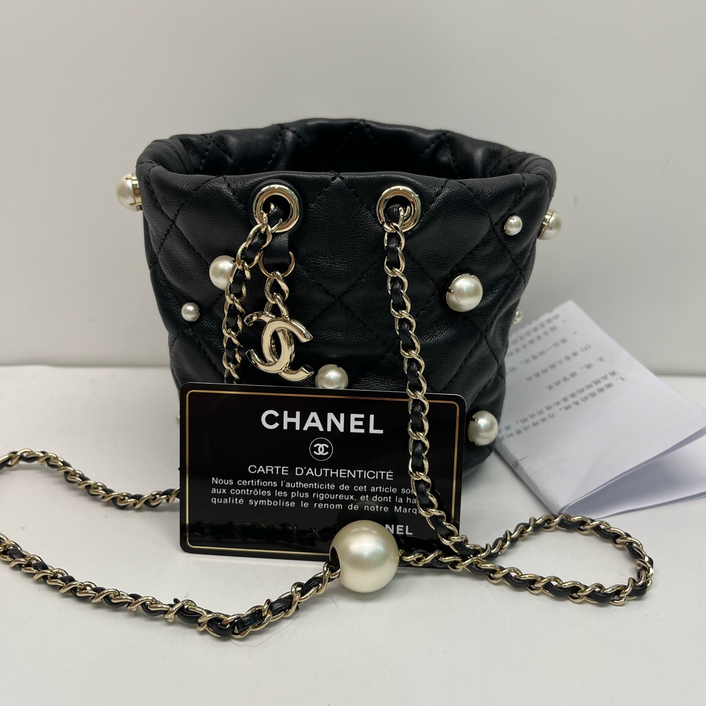 95新 Chanel/香奈儿 98新秀款黑金珍珠mini抽绳水桶包