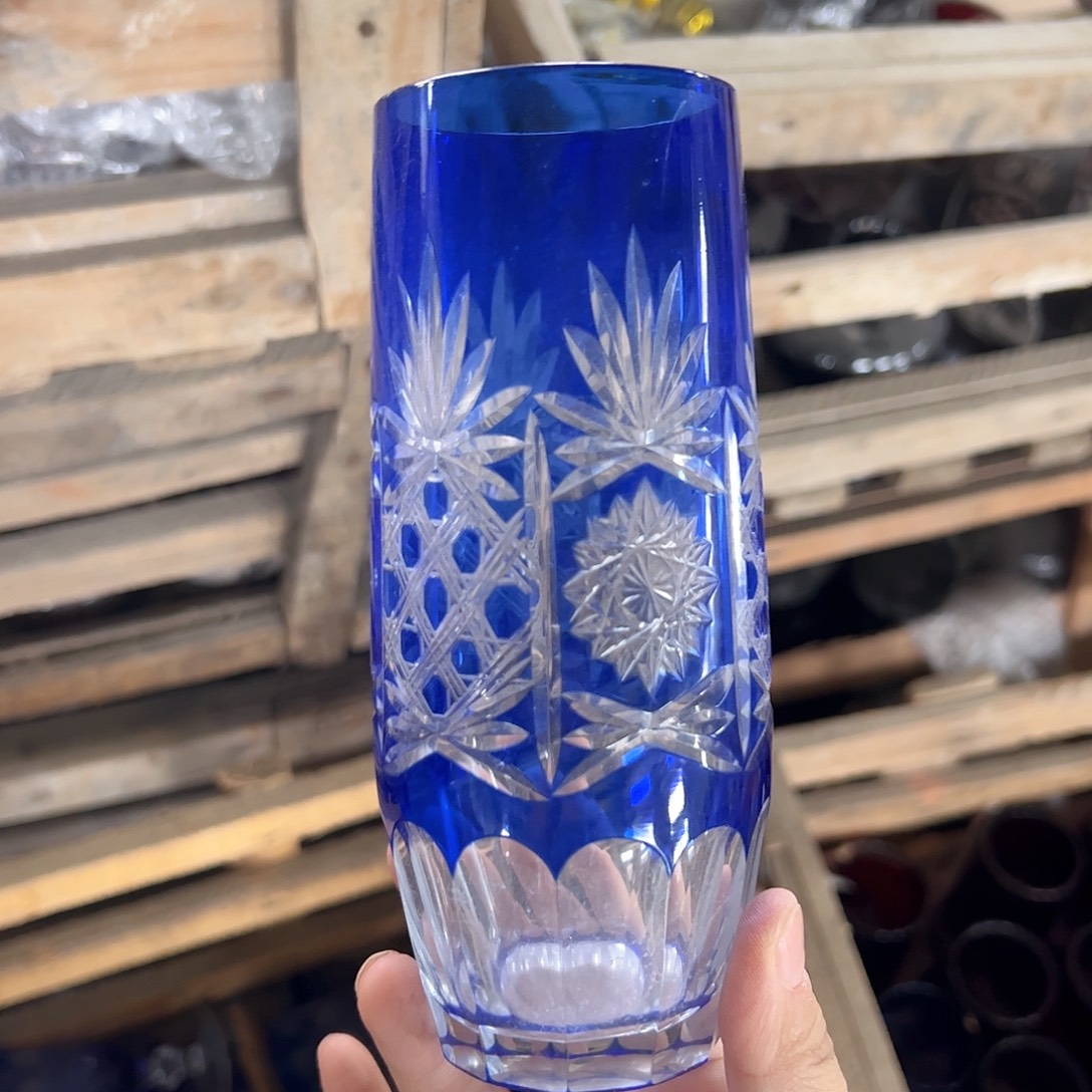 水晶玻璃高脚款微瑕一个