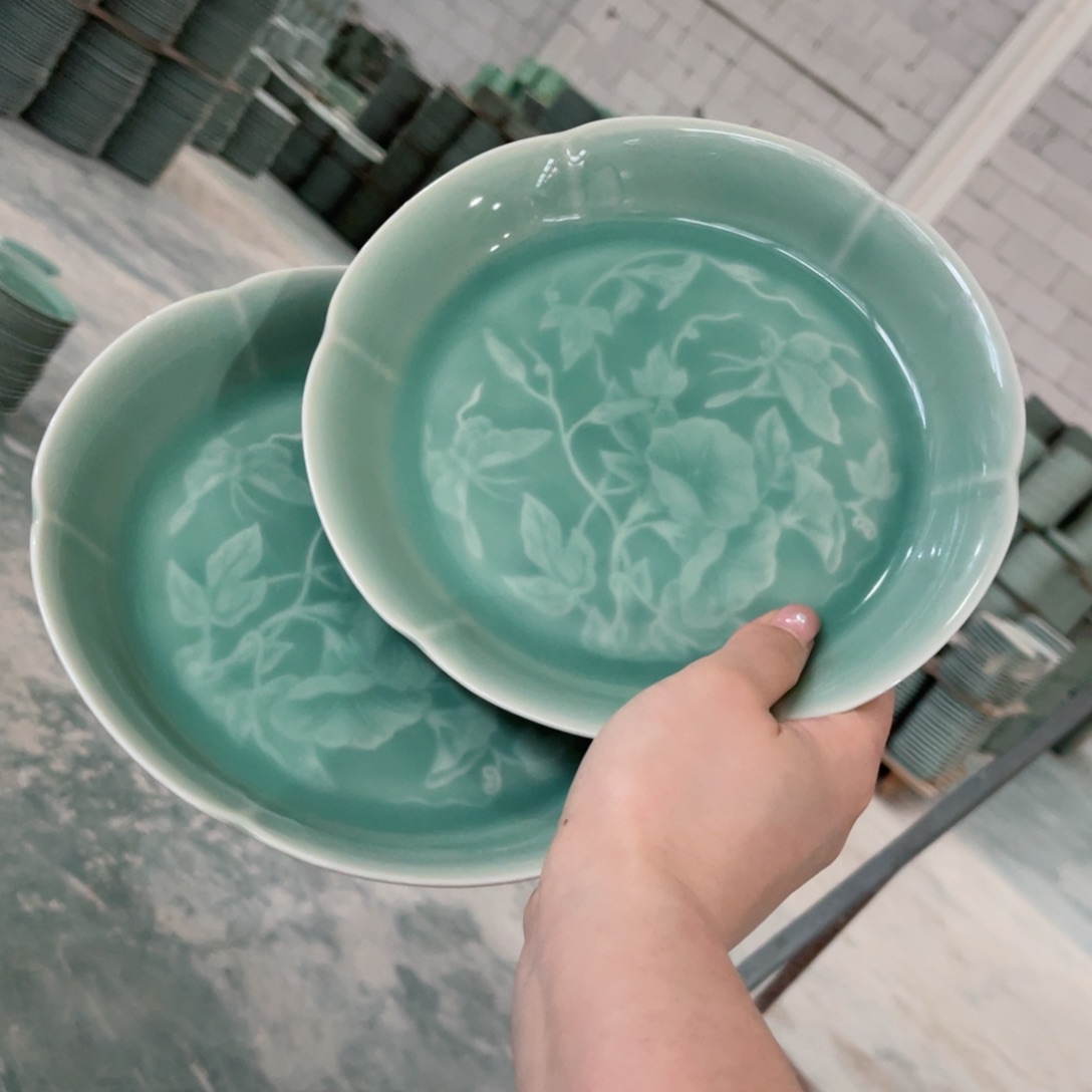 青瓷哈哈哈哈哈哈哈哈哈哈哈哈