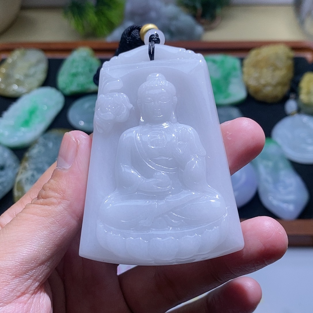 【闪购商品】翡翠颈饰未镶嵌阿咪