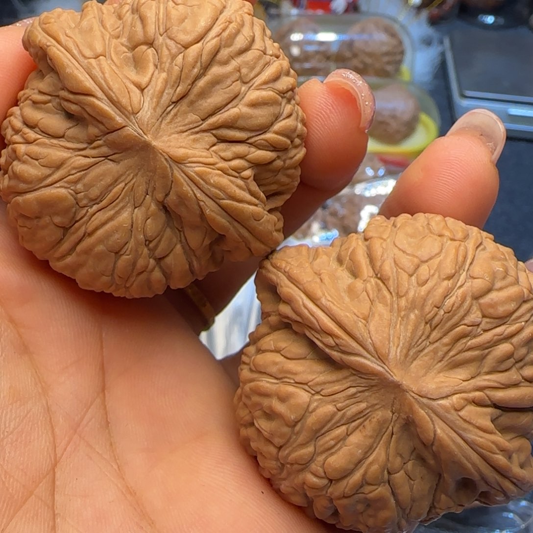 一***包文玩核桃吊坠46边肚同尺泥鳅背➕打底