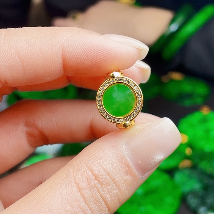 翡翠银S925镶嵌颈饰多样性