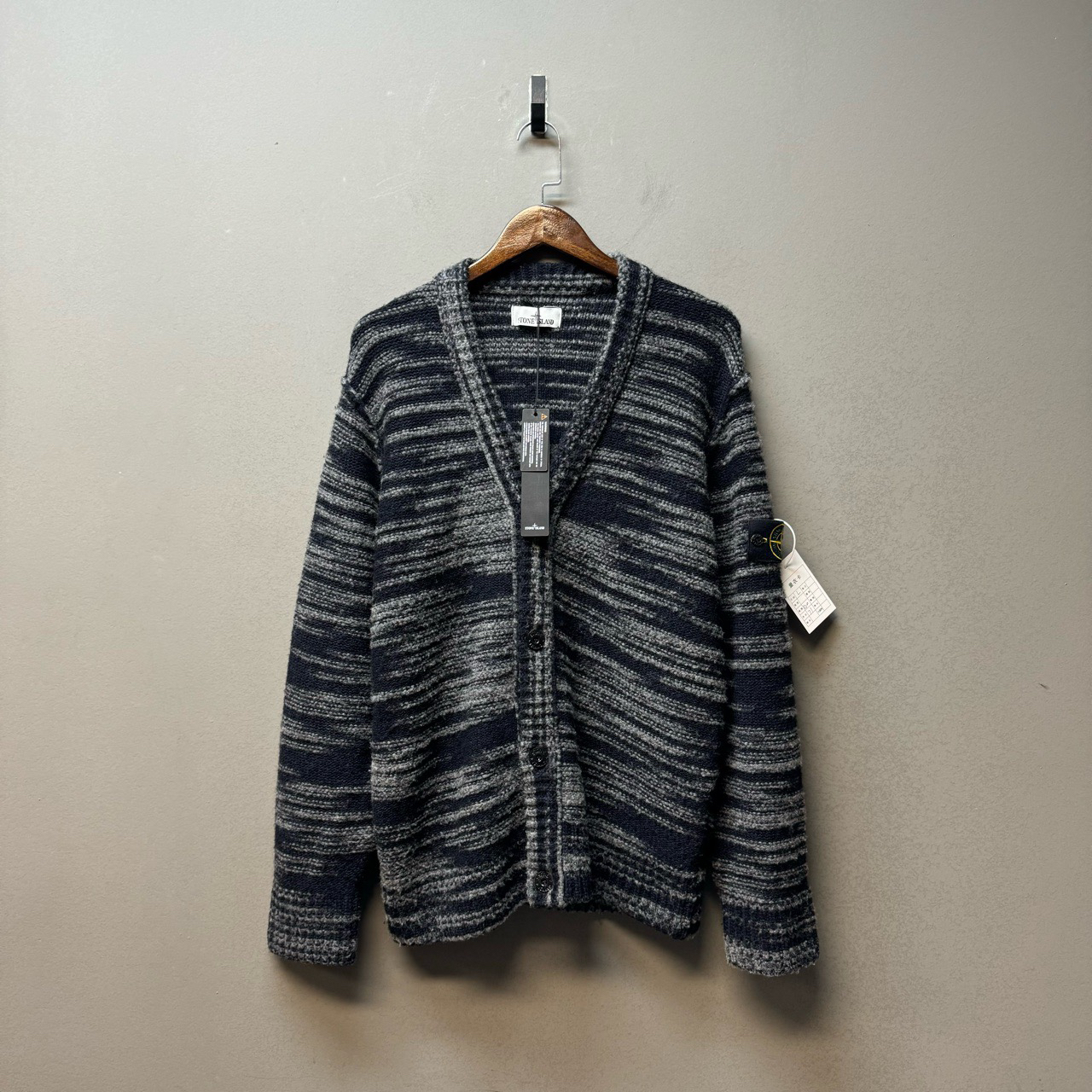 Stone island 石头岛 /09104/ 石头岛羊毛针织虎纹开衫 L码