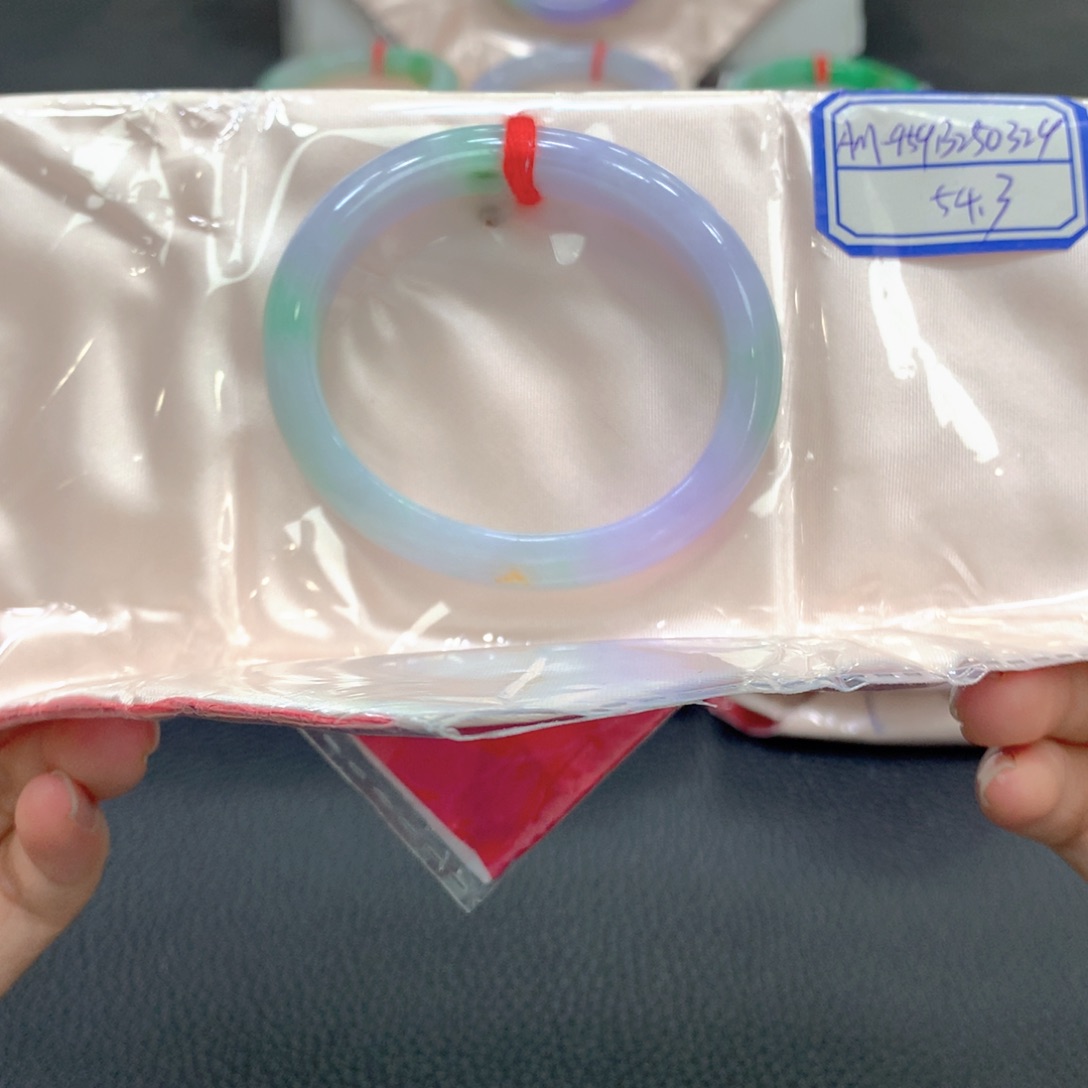 翡翠未镶嵌手镯贵妃