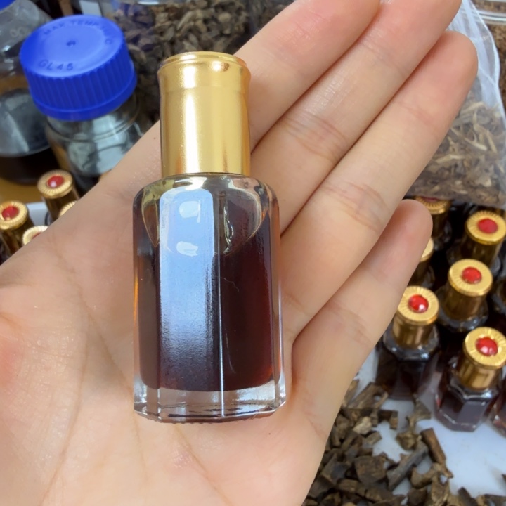 乐***天奇楠海南高山老料红金倪淳化俩年老油10克