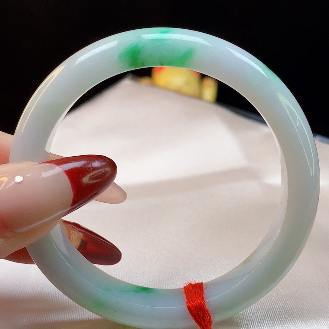 翡翠手镯未镶嵌天然翡翠8264