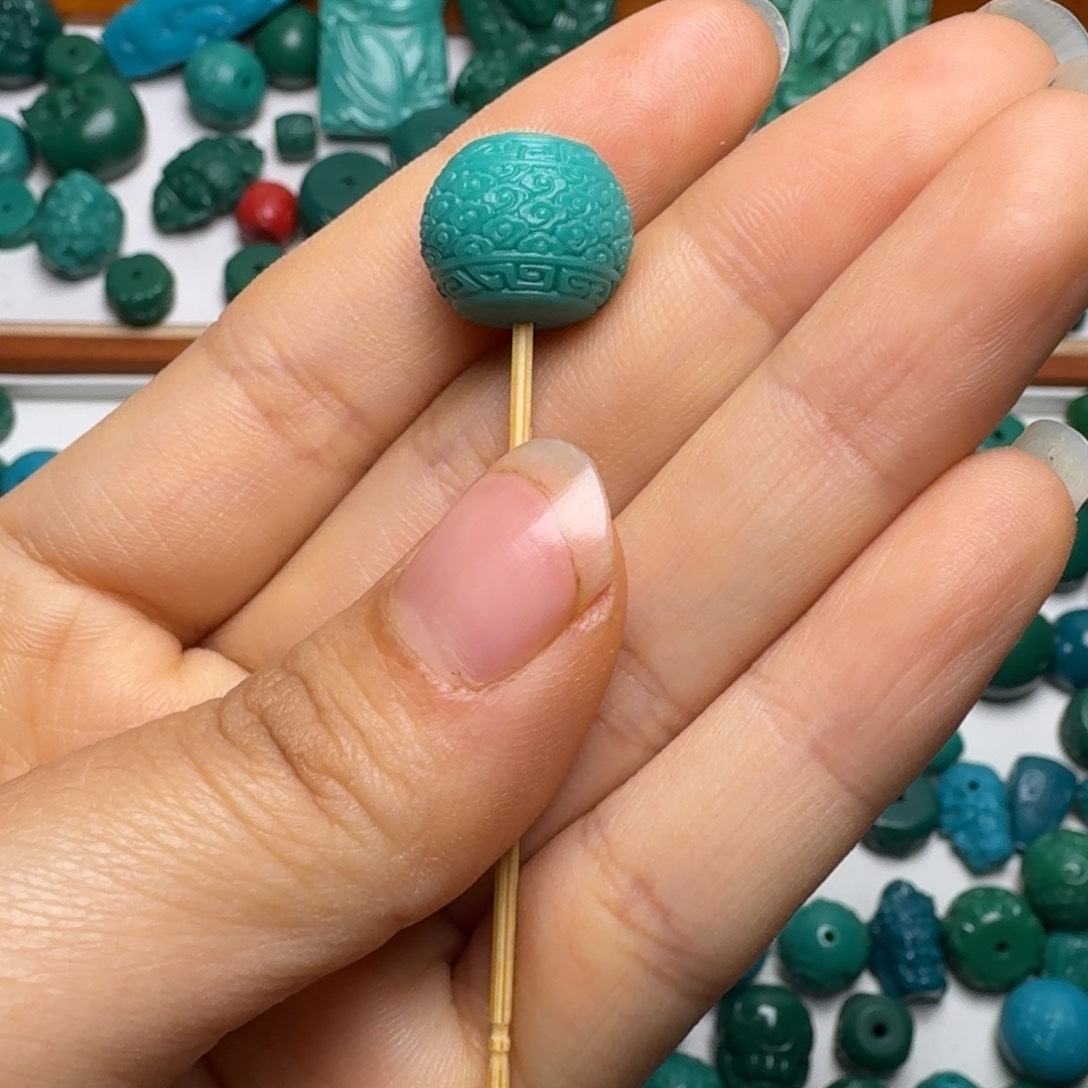 琉璃颈饰科技松配饰