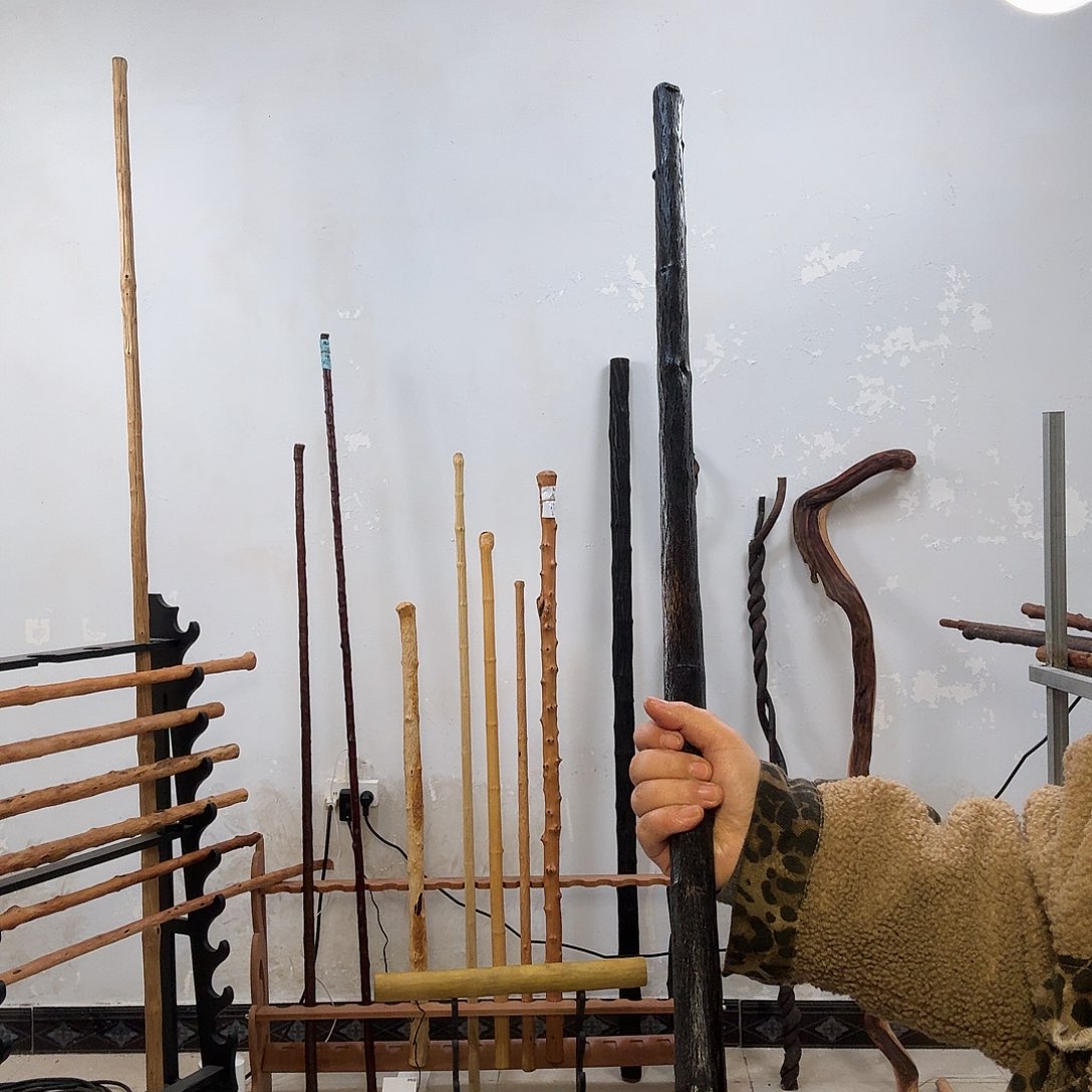 感***怀黑铁滕鞭杆，，，，，，，，，