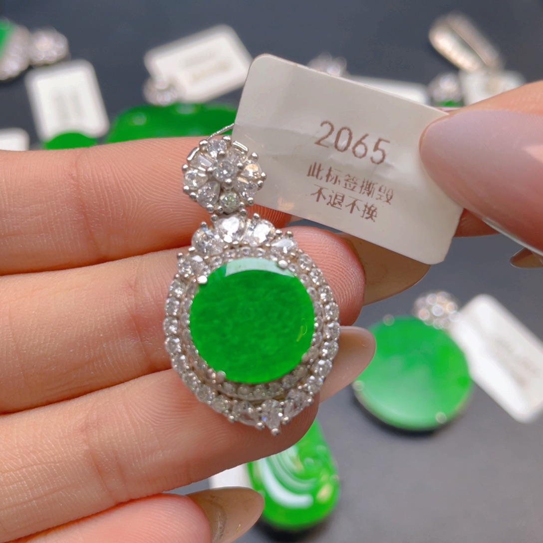 【闪购商品】颈饰银S925镶嵌翡翠翡翠