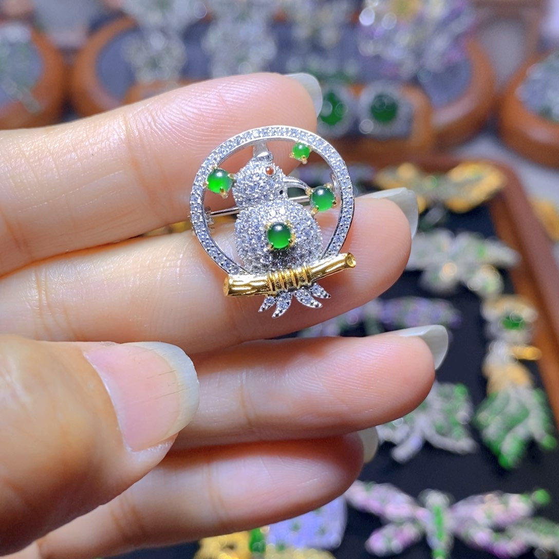 翡翠颈饰银S925镶嵌天然翡翠