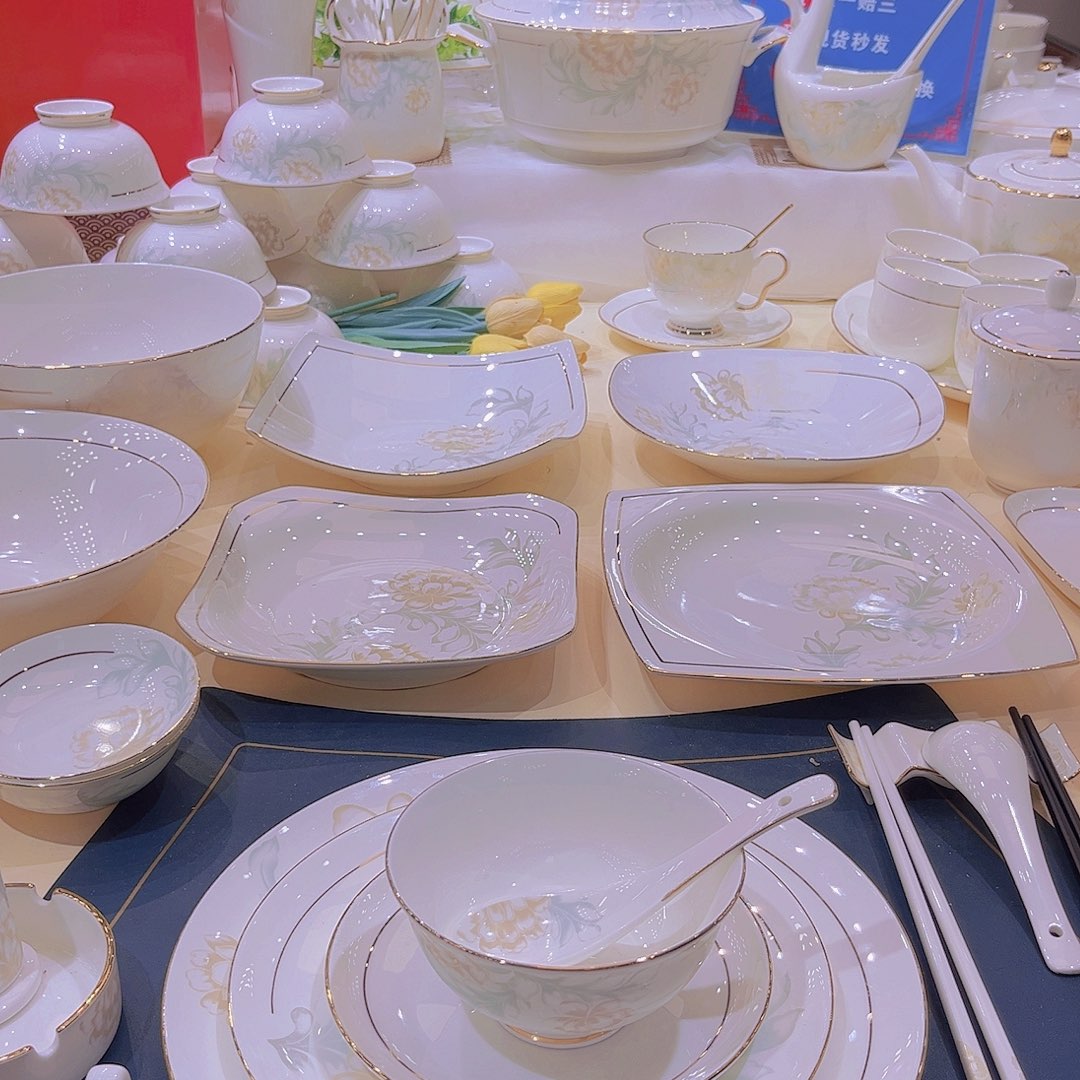 骨瓷描金清雅碗碟单拍