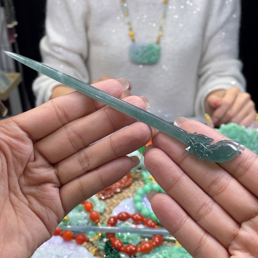 翡翠颈饰未镶嵌代编织