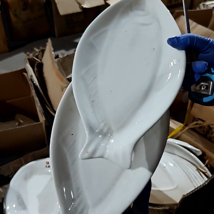 瓷片陶瓷盘子碗啥都有