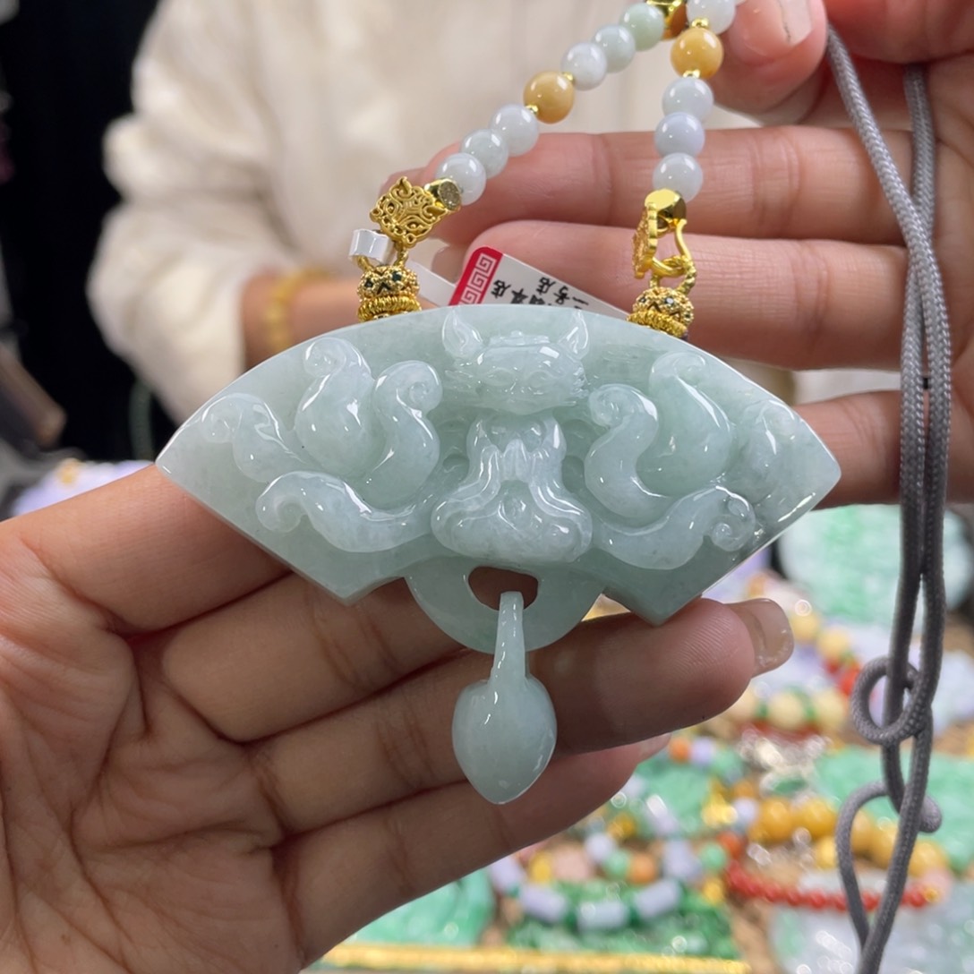 翡翠颈饰未镶嵌代编织