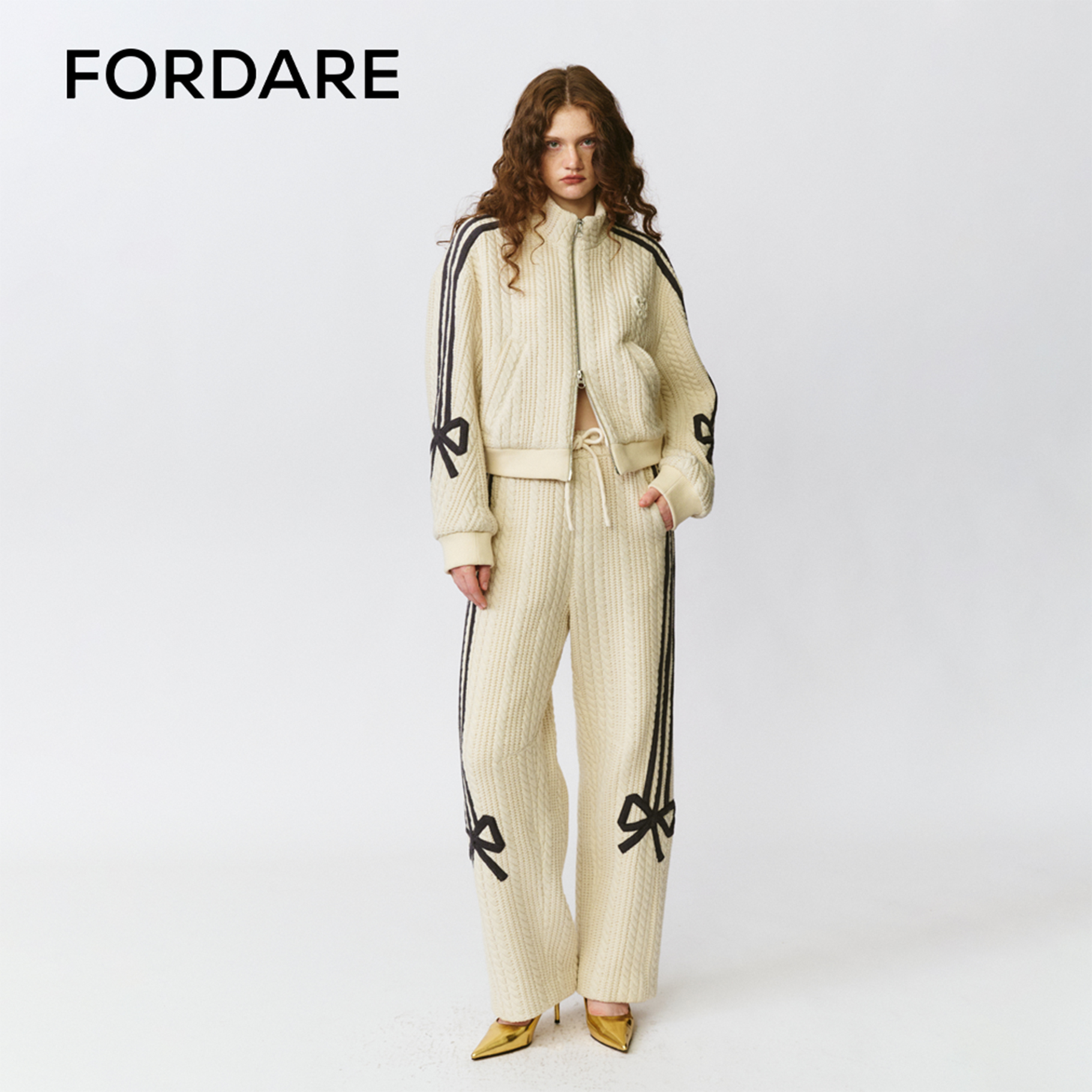 FORDARE/福蝶 25秋冬新品 白色绞花蝴蝶结贴条运动外套长裤1112