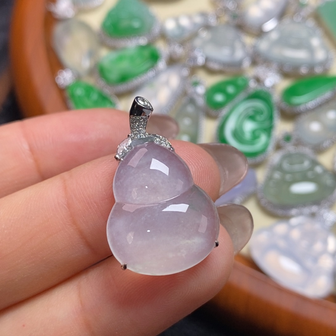 翡翠吊坠(赠链)18K金镶嵌