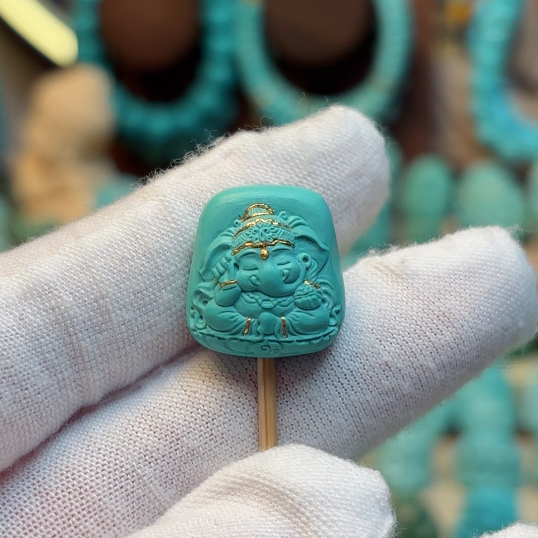 绿松石配饰未镶嵌