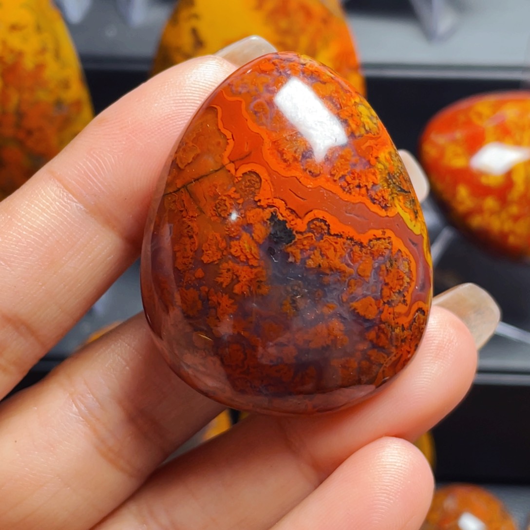 未镶嵌颈饰玛瑙/玉髓云***梦