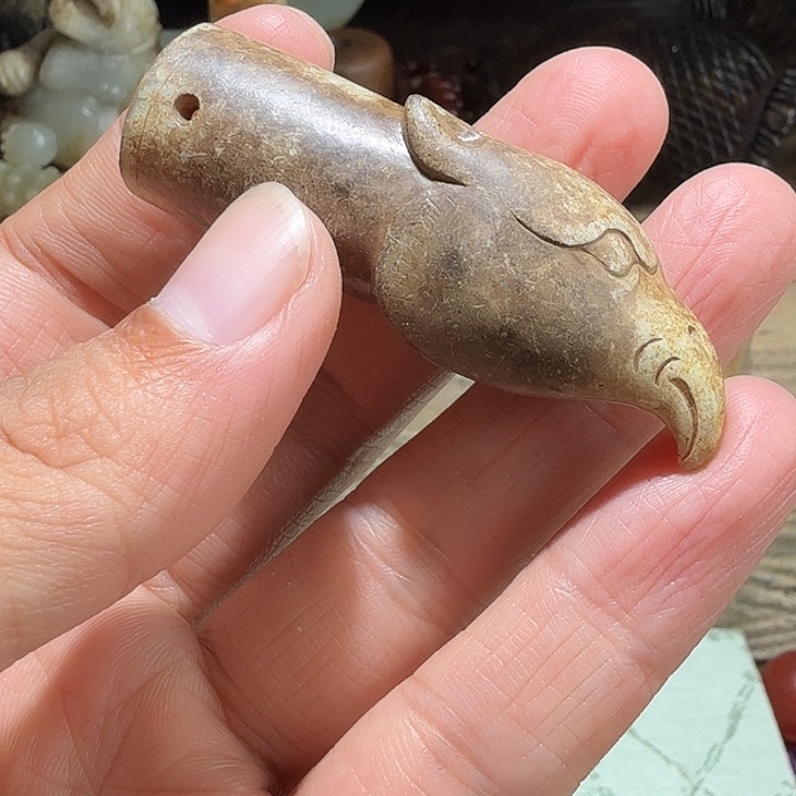 八***半颈饰未镶嵌和田玉