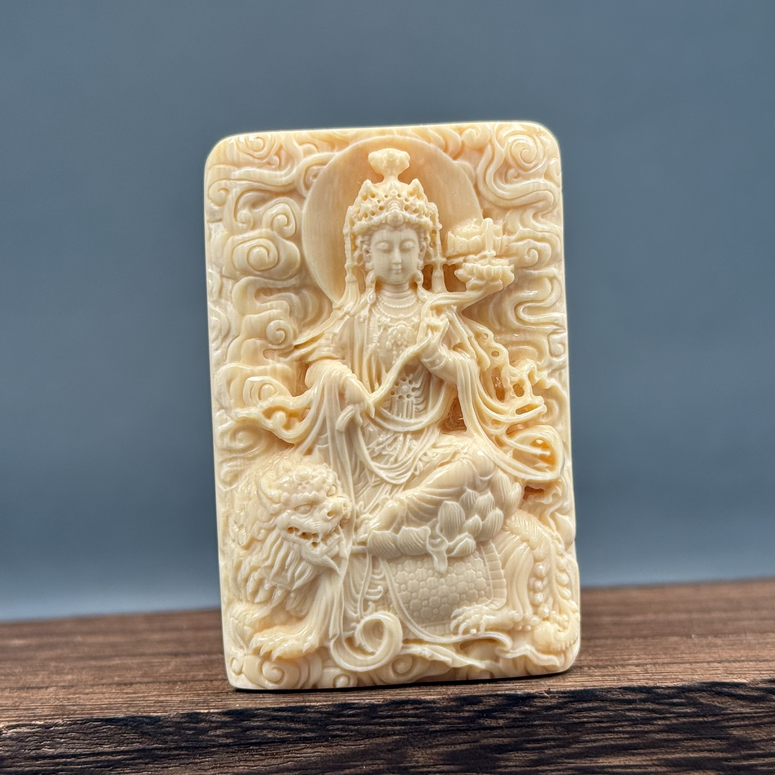 H81-28天然猛犸牙 文殊菩萨 兔 38.7*59*14mm支持复检假一罚十