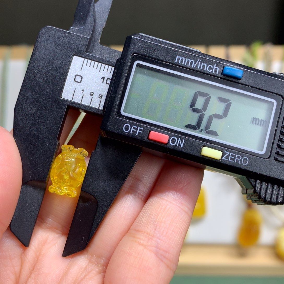 蜜蜡裸石未镶嵌特价