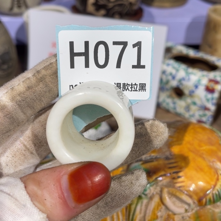 瓷片j****8火爆瓷片火爆瓷片