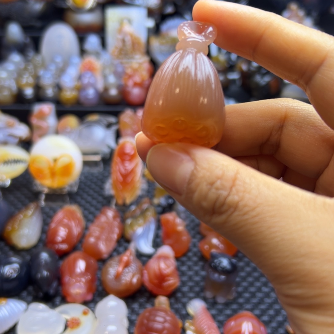 玛瑙/玉髓未镶嵌吊坠(赠链)