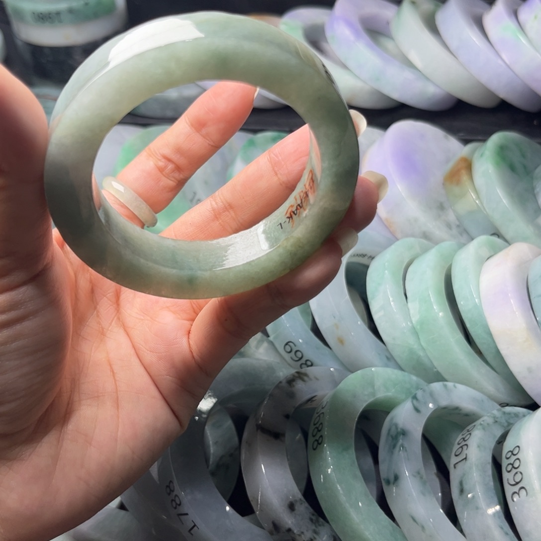 定制翡翠手镯未镶嵌