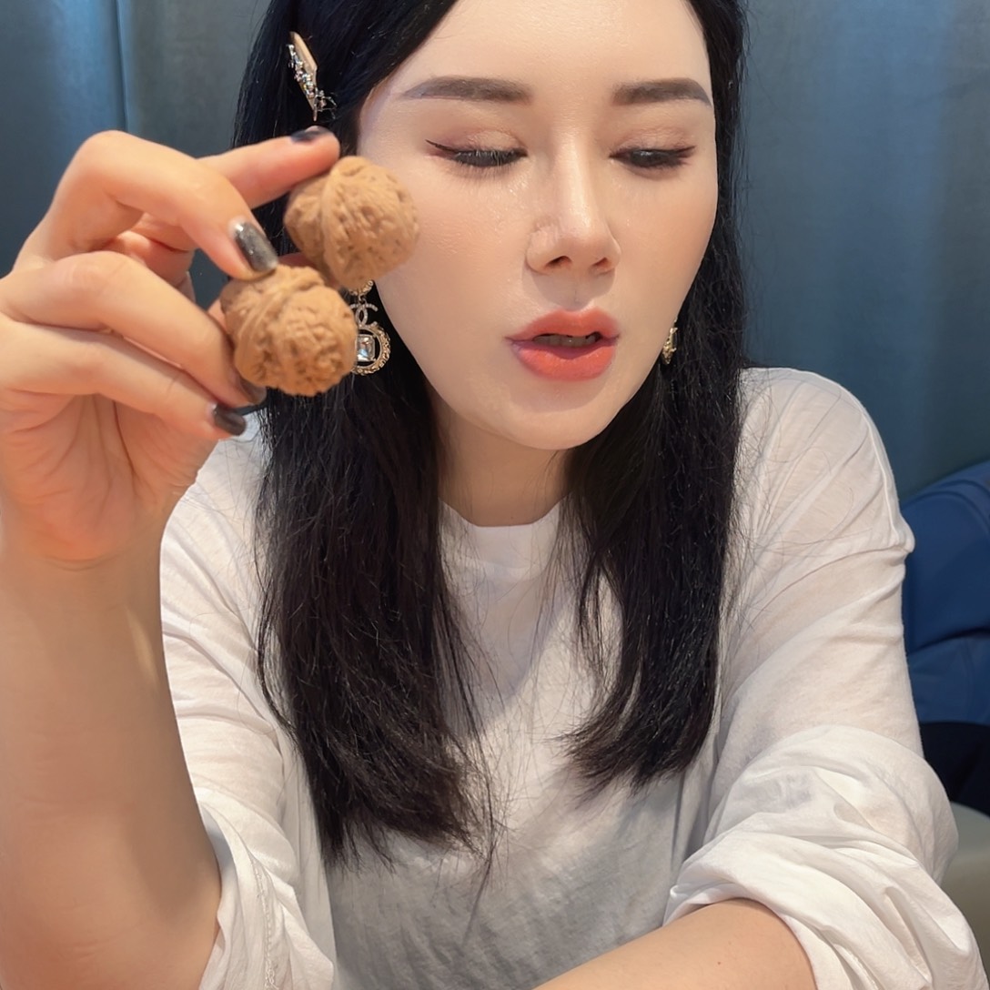 文玩核桃把件元宝