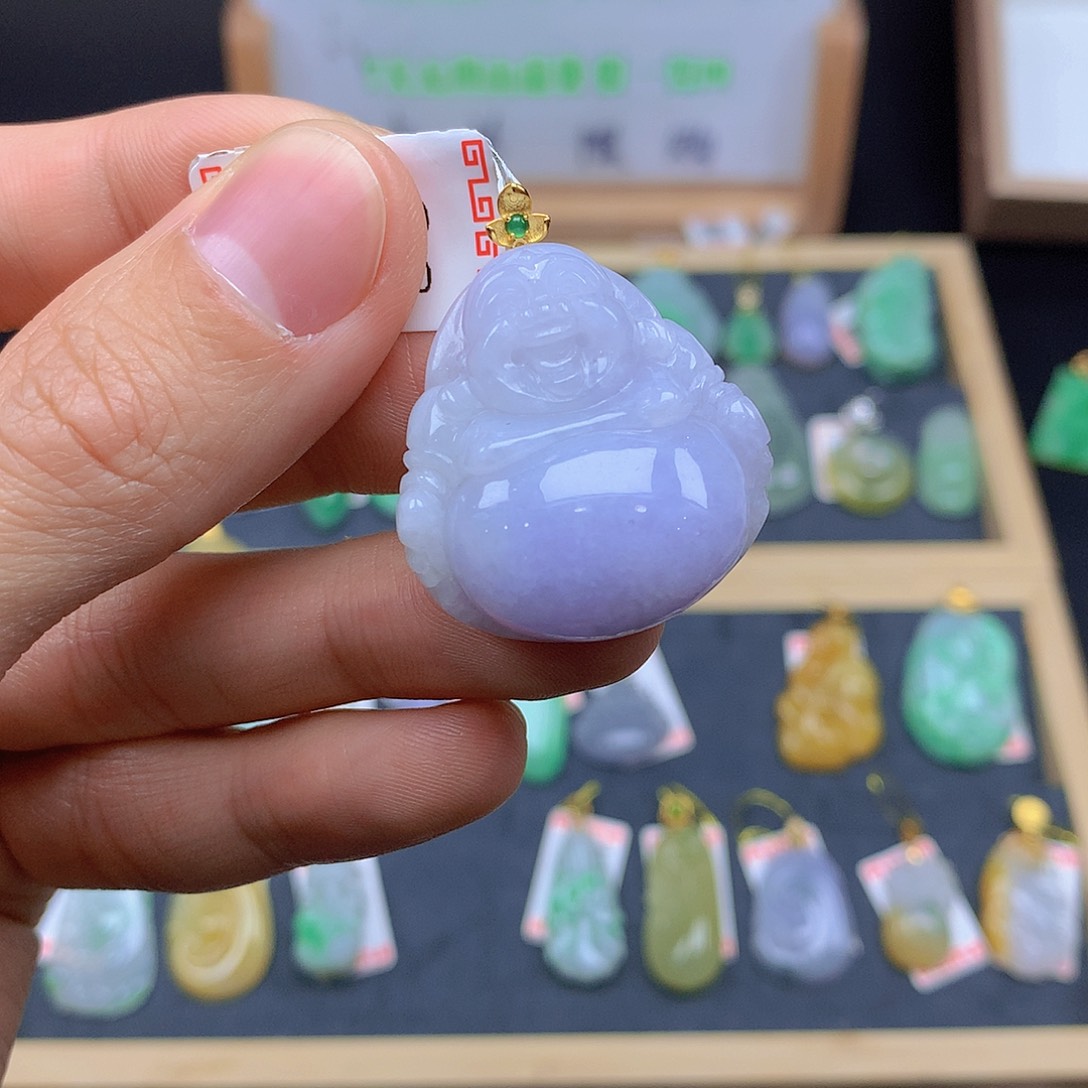 翡翠颈饰18K金镶嵌翡翠