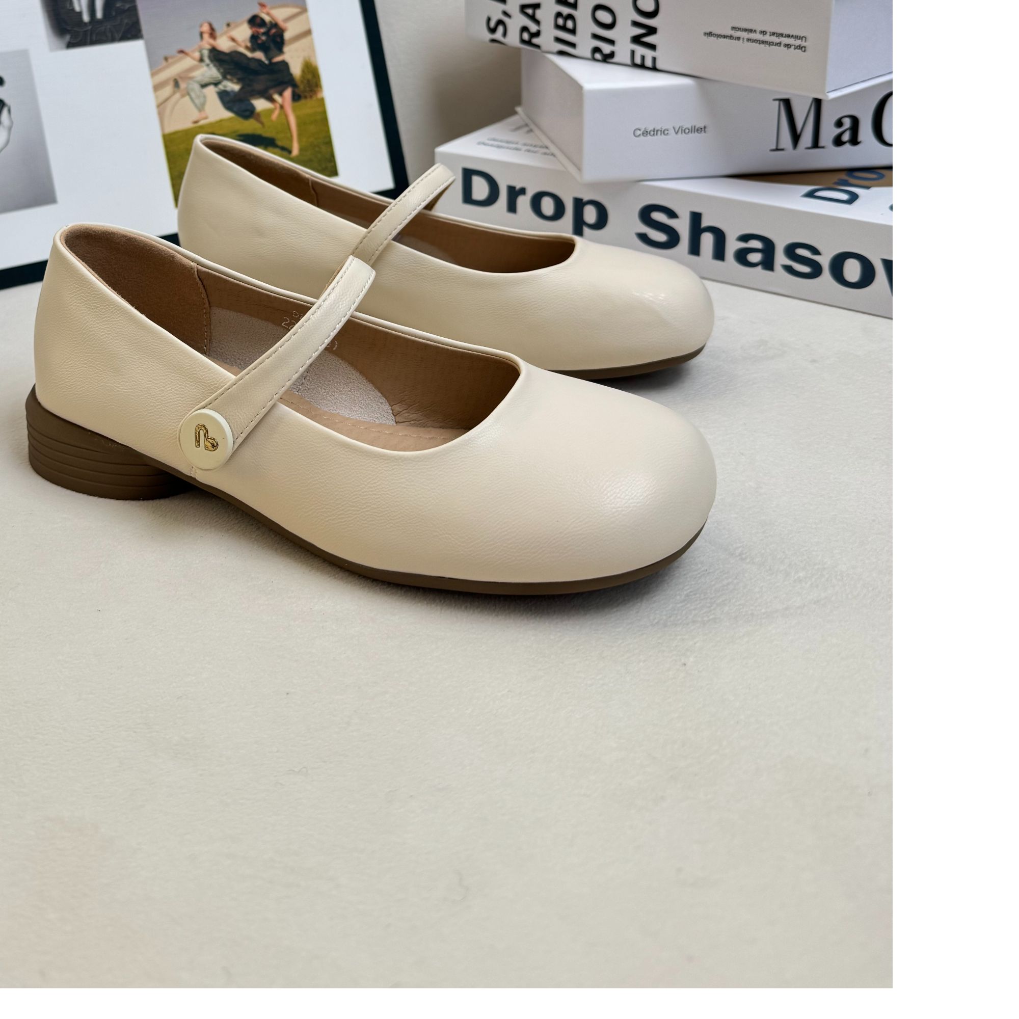 w928-15秋季新款法式浅口单鞋女百搭复古圆头低粗跟玛丽珍小皮鞋