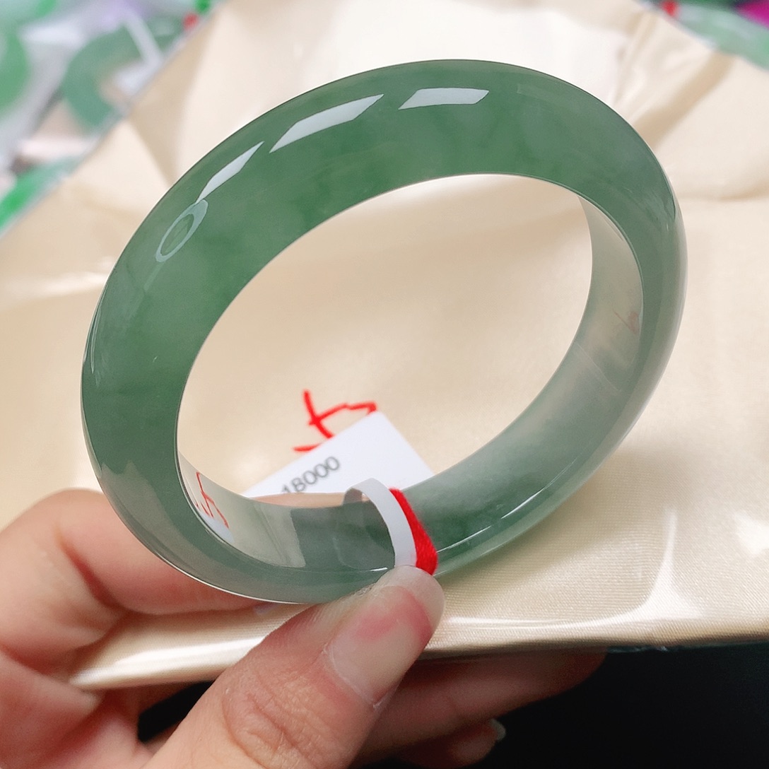 翡翠手镯未镶嵌天然翡翠手镯52