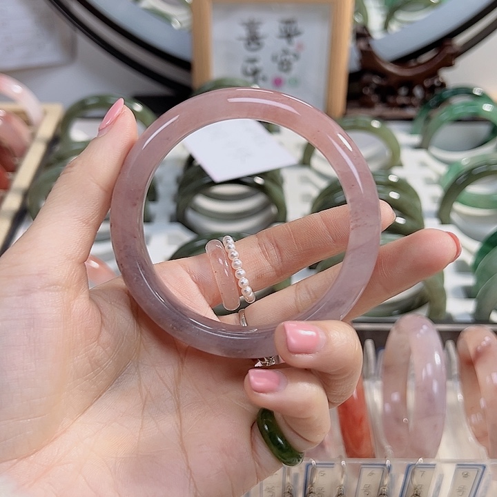 石英质玉手镯未镶嵌碗**饭