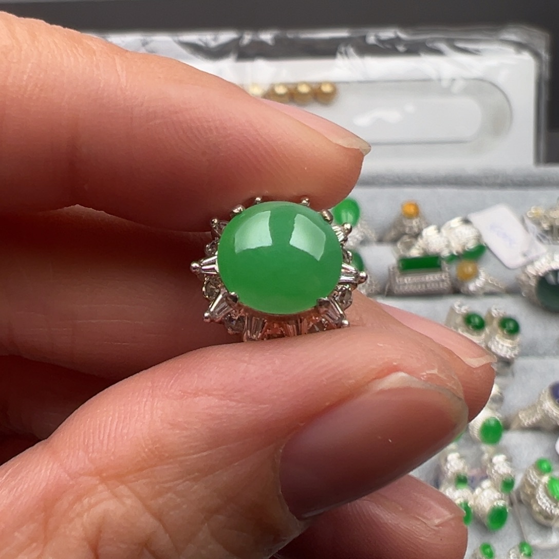 定制翡翠未镶嵌A货